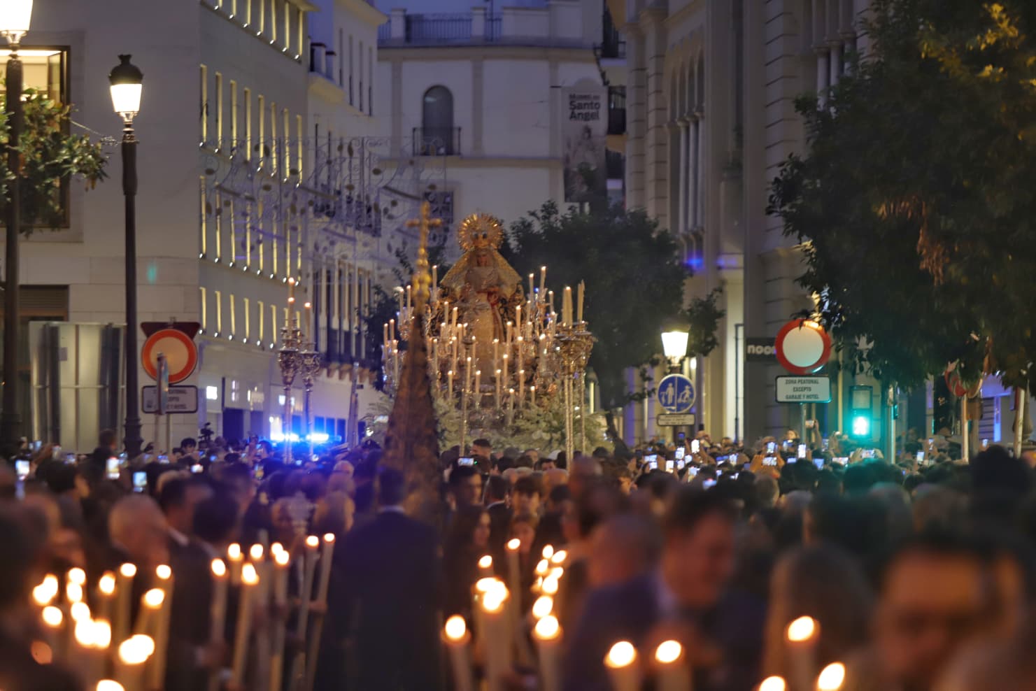 El final de la misión de la Esperanza de Triana, en imágenes