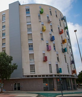 Imagen secundaria 2 - Sevilla Este, la insospechada trinchera arquitectónica contra los bloques cebras