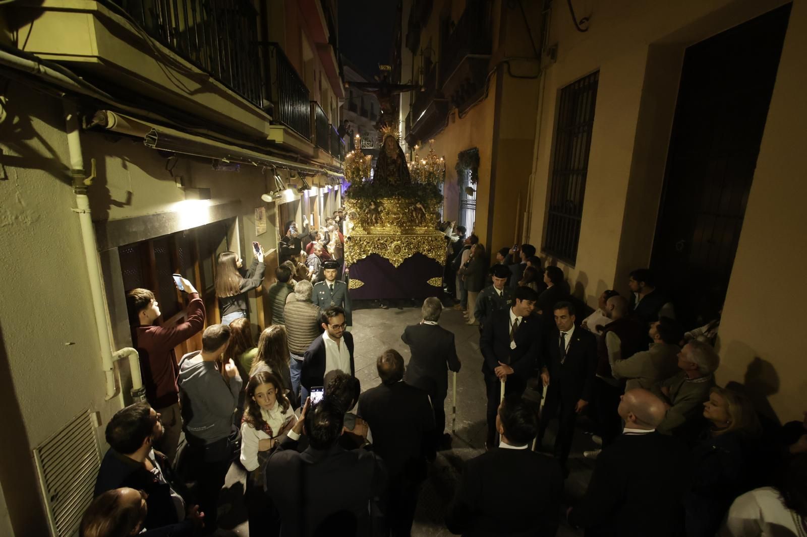 El traslado de la hermandad del Museo a la Catedral de Sevilla, en imágenes