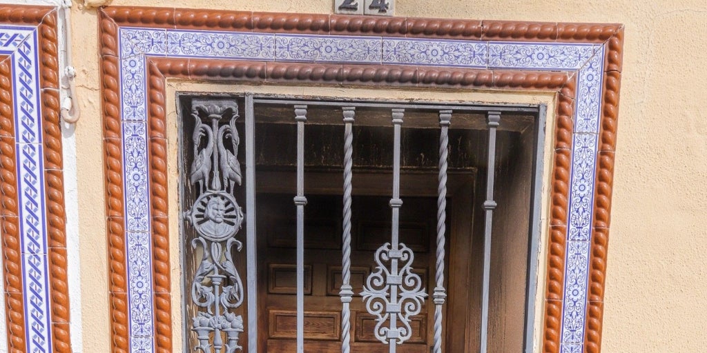 La caída fortuita de una lámpara, posible causa del incendio de Dos Hermanas saldado con la muerte de un anciano de 92 años intoxicado por humo