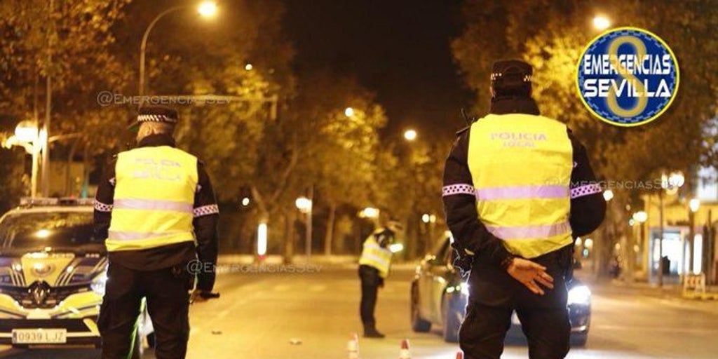 Detenidos tres jóvenes y uno se da a la fuga tras una arriesgada persecución en Sevilla con un coche robado