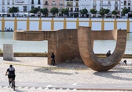 Concluye la restauración del Monumento a la Tolerancia en el Muelle de la Sal de Sevilla