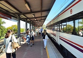 Suspendida la circulación en Media Distancia y Cercanías entre Sevilla y Majarabique por una incidencia