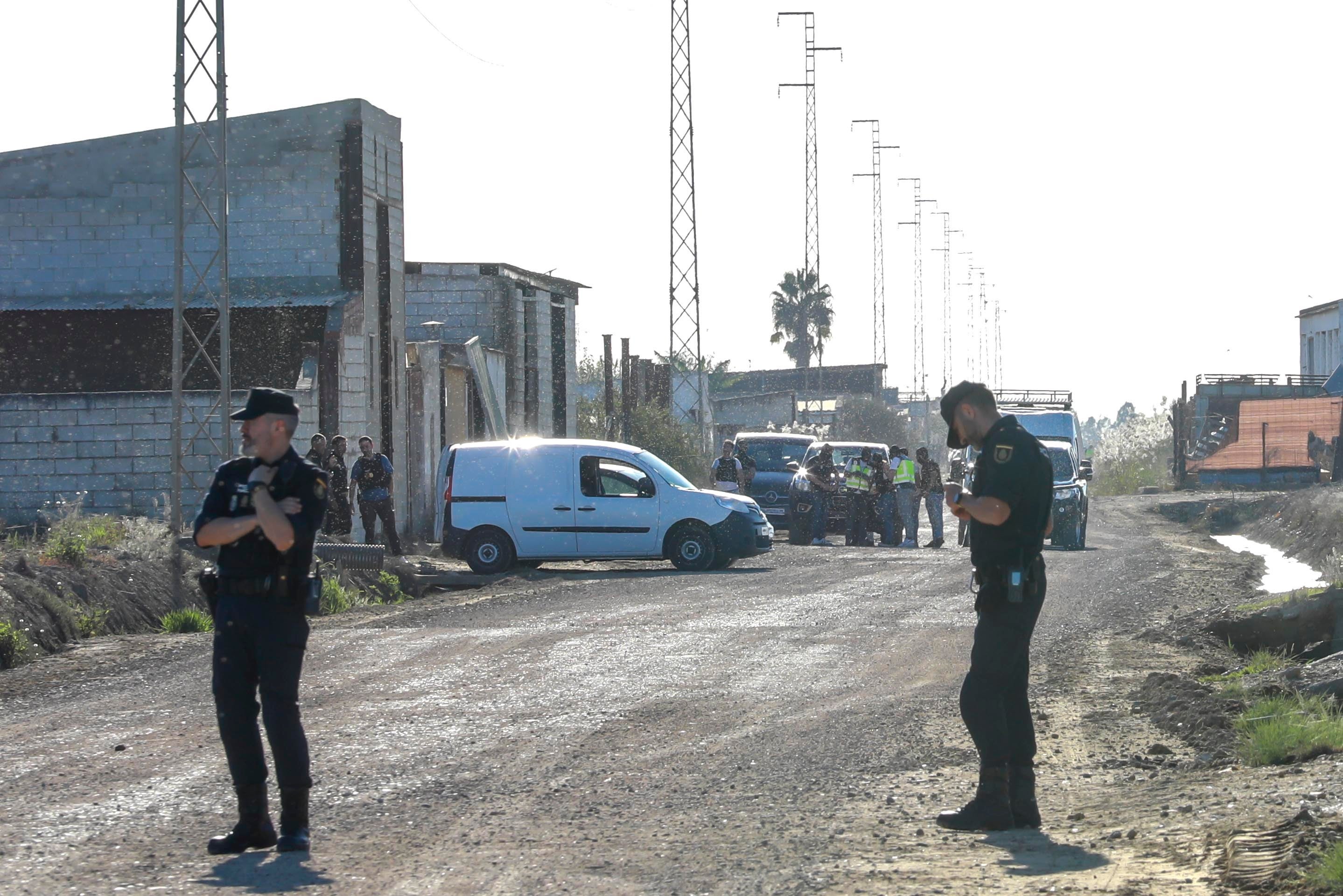 Isla Mayor, entre la ley del silencio y el estigma del narco, en imágenes