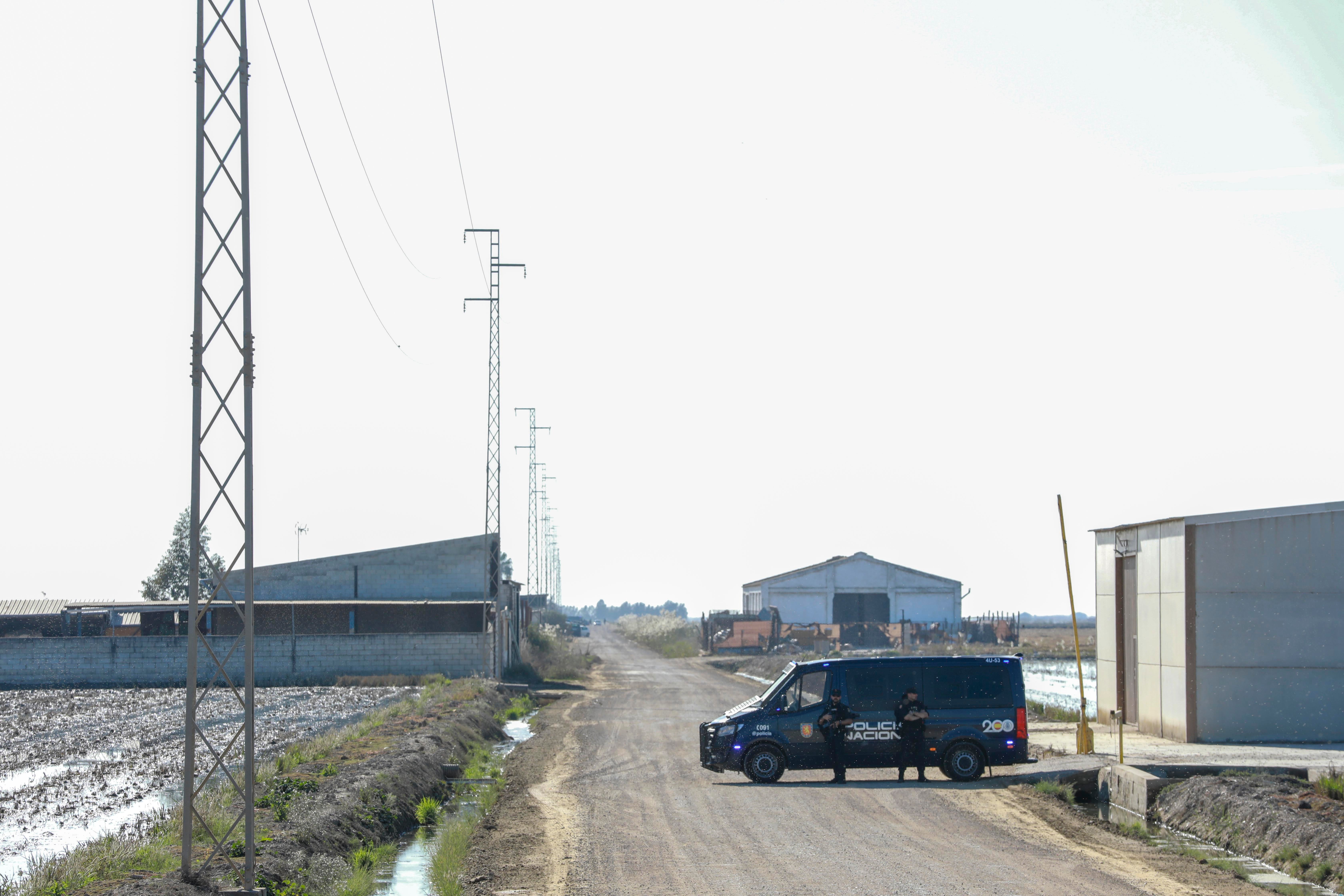 Isla Mayor, entre la ley del silencio y el estigma del narco, en imágenes