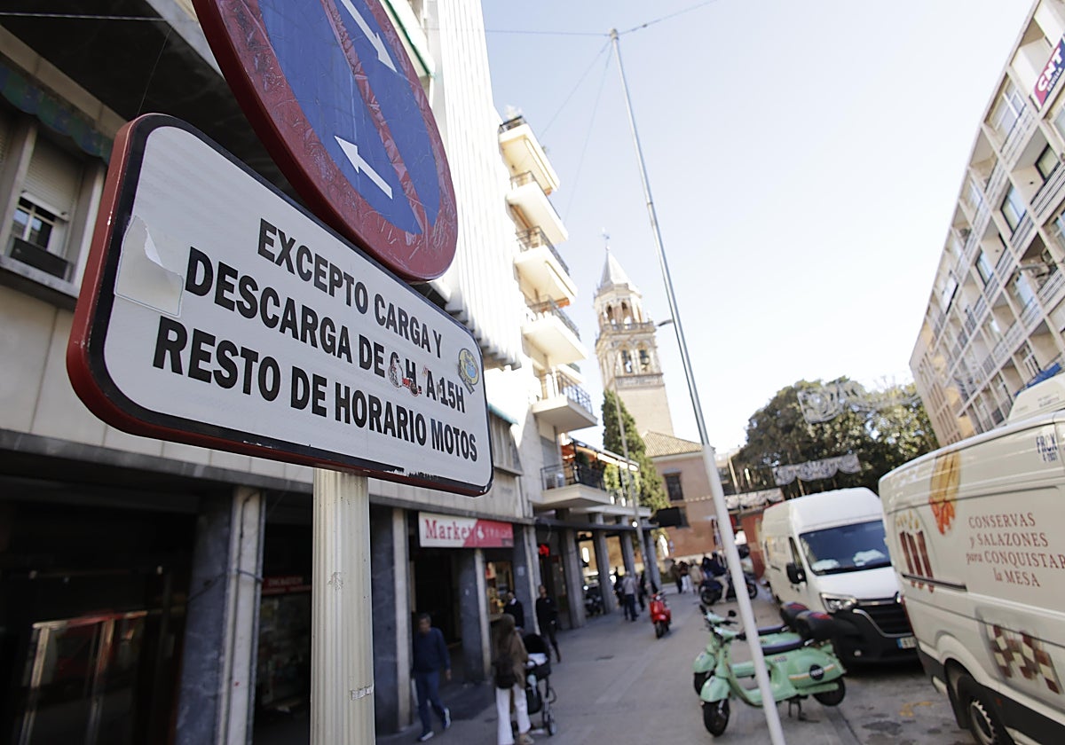 Zona de carga y descarga habilitada junto a la Plaza de la Encarnación de Seivlla