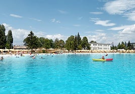 La cadena Ascott explotará el hotel y los apartamentos de la playa artificial de Bormujos