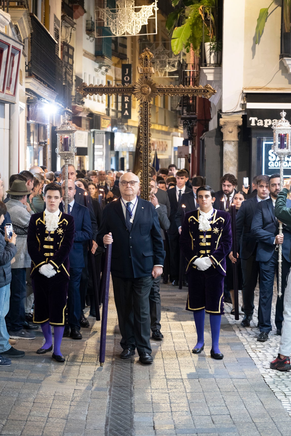 El traslado del Señor de las Penas al Buen Suceso, en imágenes