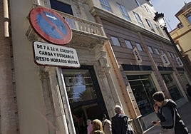 El Ayuntamiento de Sevilla modificará la carga y descarga en el Centro para añadir más horarios y más espacios reservados