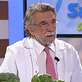 Antonio Escribano, médico nutricionista, explica por qué deberías echarle una cucharada de aceite al café: «Lo llevo haciendo desde hace 50 años»