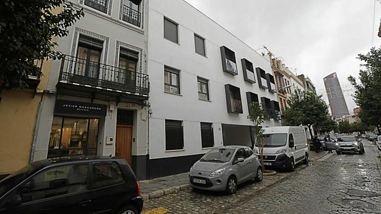 La calle Castilla de Sevilla reabre el tráfico a partir de este lunes