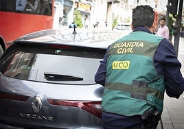 La Unidad Central Operativa de la Guardia Civil estrecha el cerco al PSOE en Sevilla