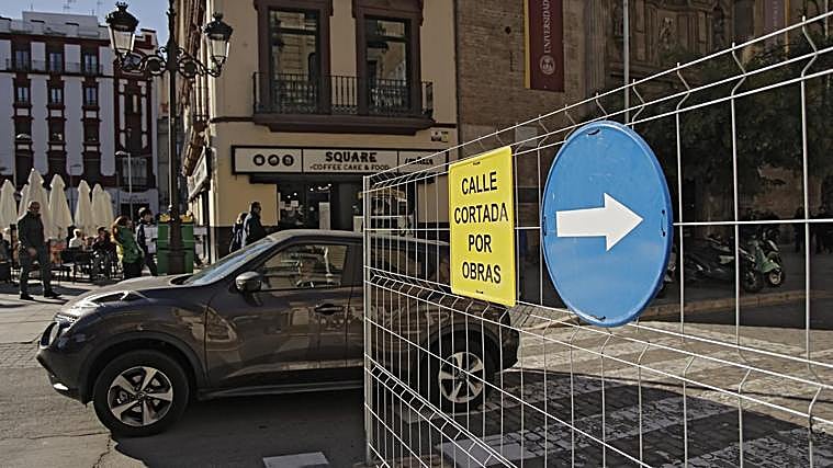 Cortes de tráfico por las obras en la calle Laraña