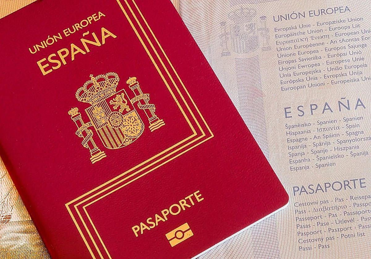 Una foto de archivo de un pasaporte