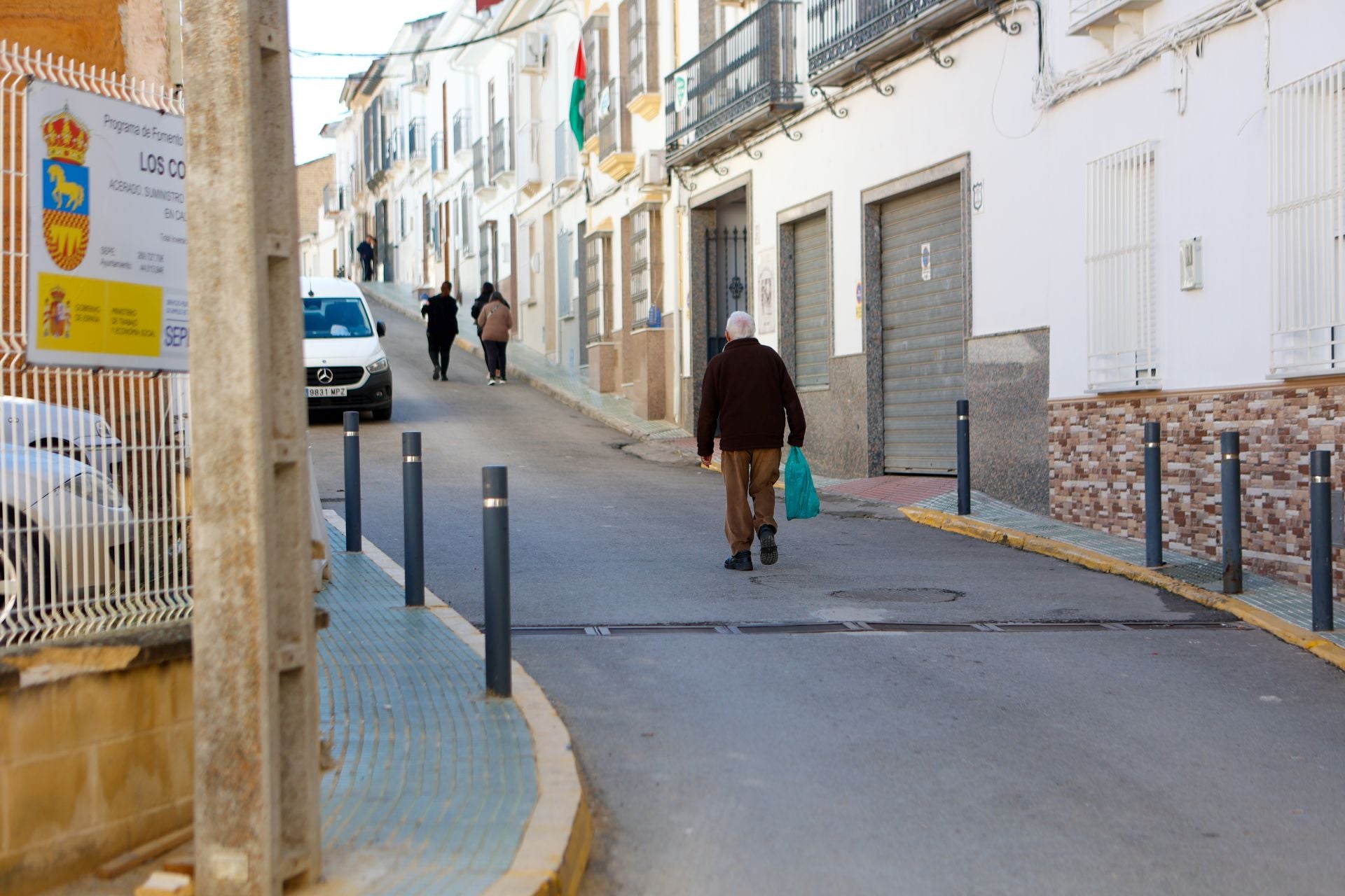 Viaje al pueblo sevillano de Paqui, la mujer de Santos Cerdán, en imágenes
