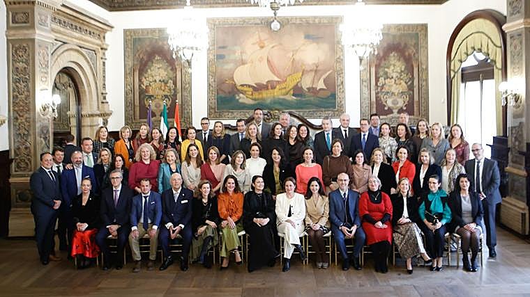 Los condecorados por la Medalla de Plata por el Colegio de Farrmacéuticos de Sevilla