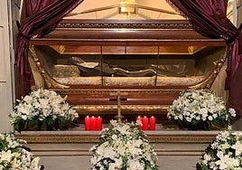 El cuerpo incorrupto de Doña María Coronel se podrá visitar este martes: este es el horario y su leyenda