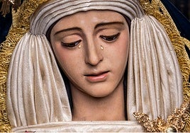 La reposición al culto de los titulares de los Panaderos, en imágenes