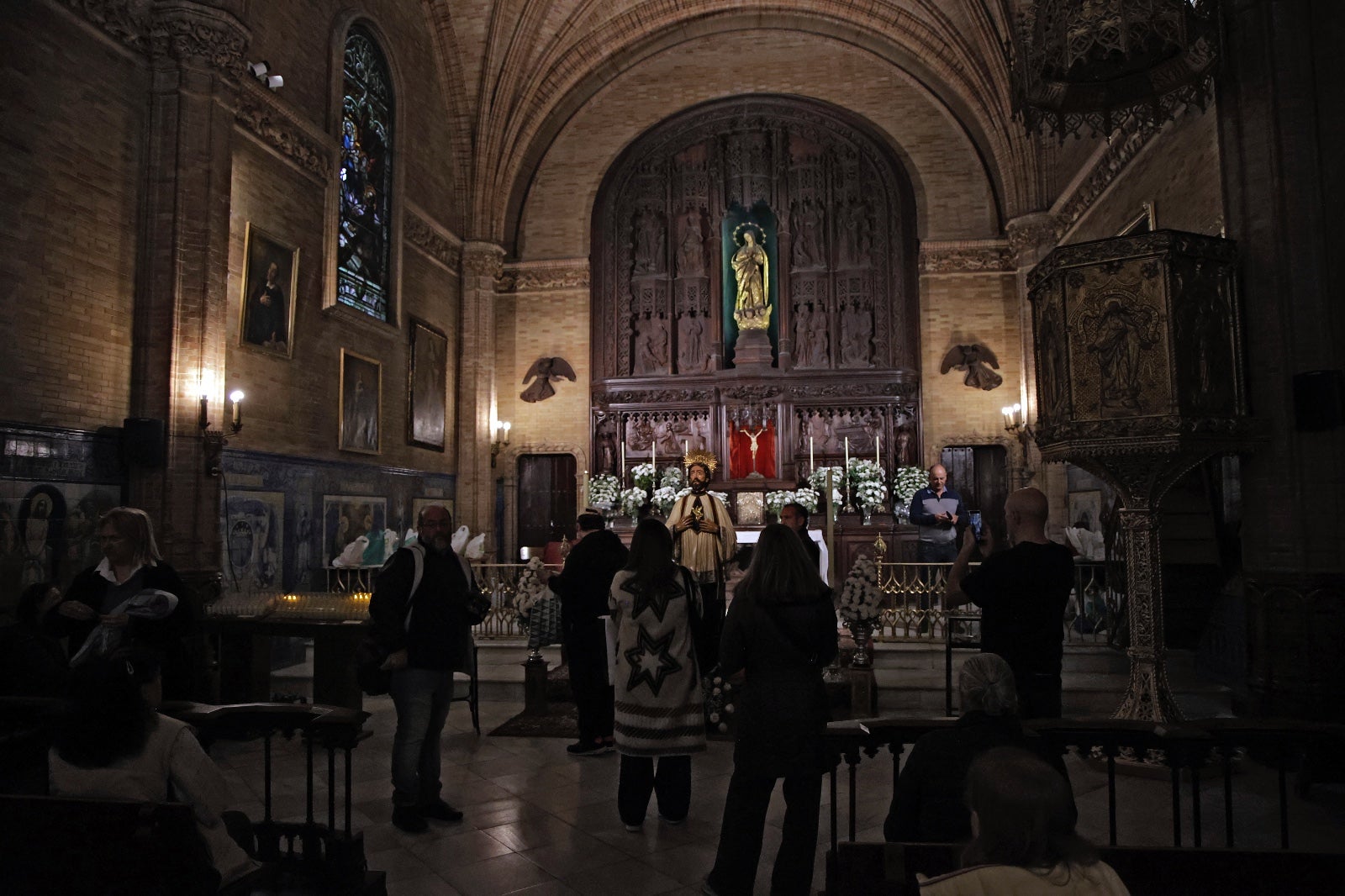 Los Javieres abre la capilla de los Luises de Sevilla para la veneración de San Francisco Javier, en imágenes