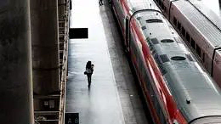 Retrasos en los trenes de la línea C5 de Cercanías por una incidencia en la señalización en Salteras