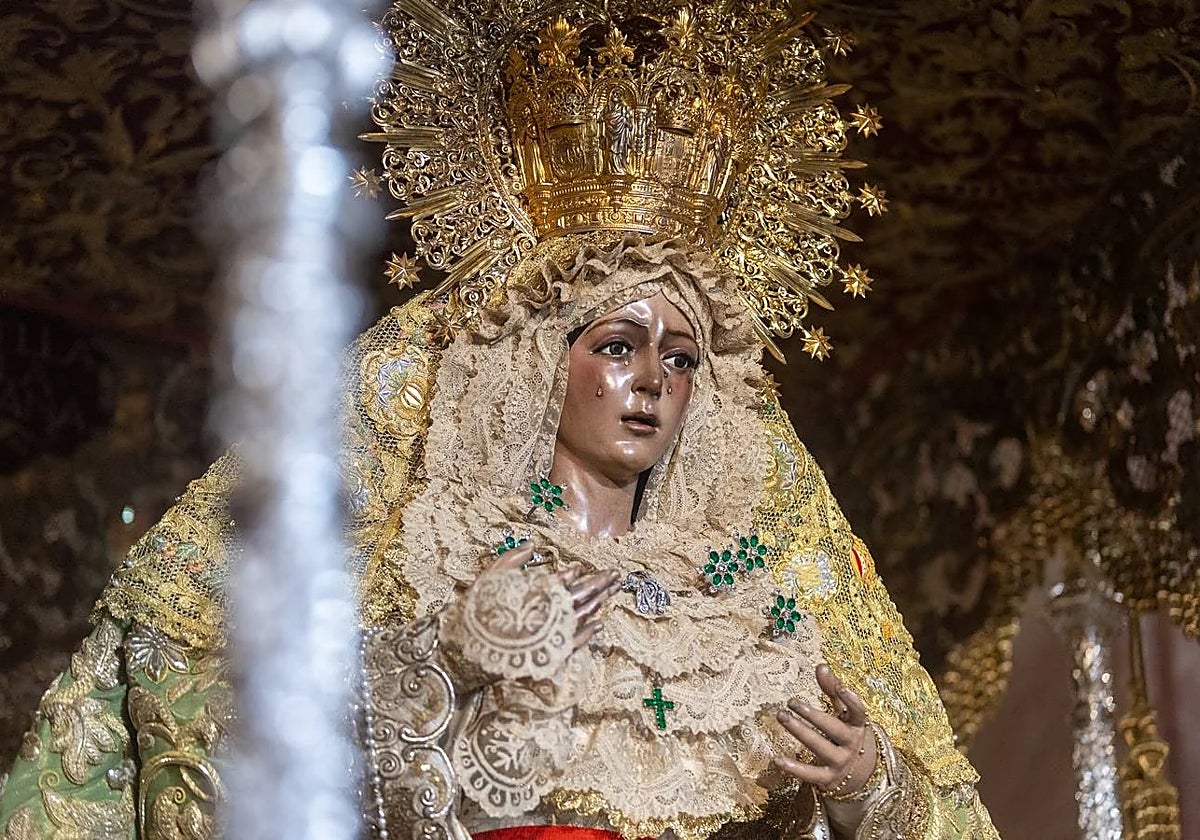 La Macarena en su paso de salida
