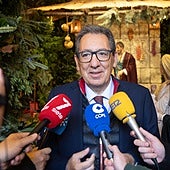 Antonio Pulido en la inauguración del belén de Navidad de la Fundación Cajasol, este viernes
