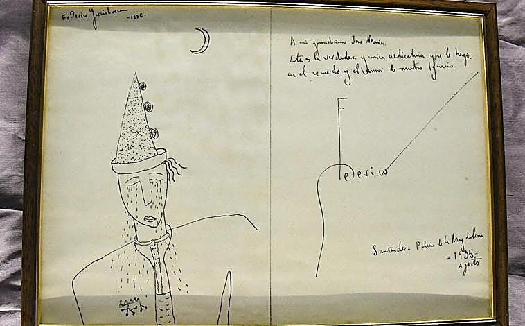 Main image - Dedication of Federico García Lorca to José María Cossío after his famous elegy dedicated to Sánchez Mejías. At the bottom, writings by Rafael Alberti in which he recalls how the writer introduced him to the bullfighter and established a friendship with him that led him to visit Seville months before the celebration of Gongorino's centenary at the Ateneo.