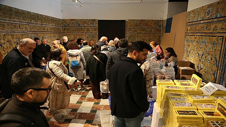 La Exposición de Dulces de Conventos  agota existencias con más de 24.000 cajas vendidas a miles de sevillanos y turistas