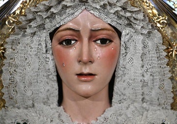 La Macarena vuelve al culto en la basílica tras la restauración