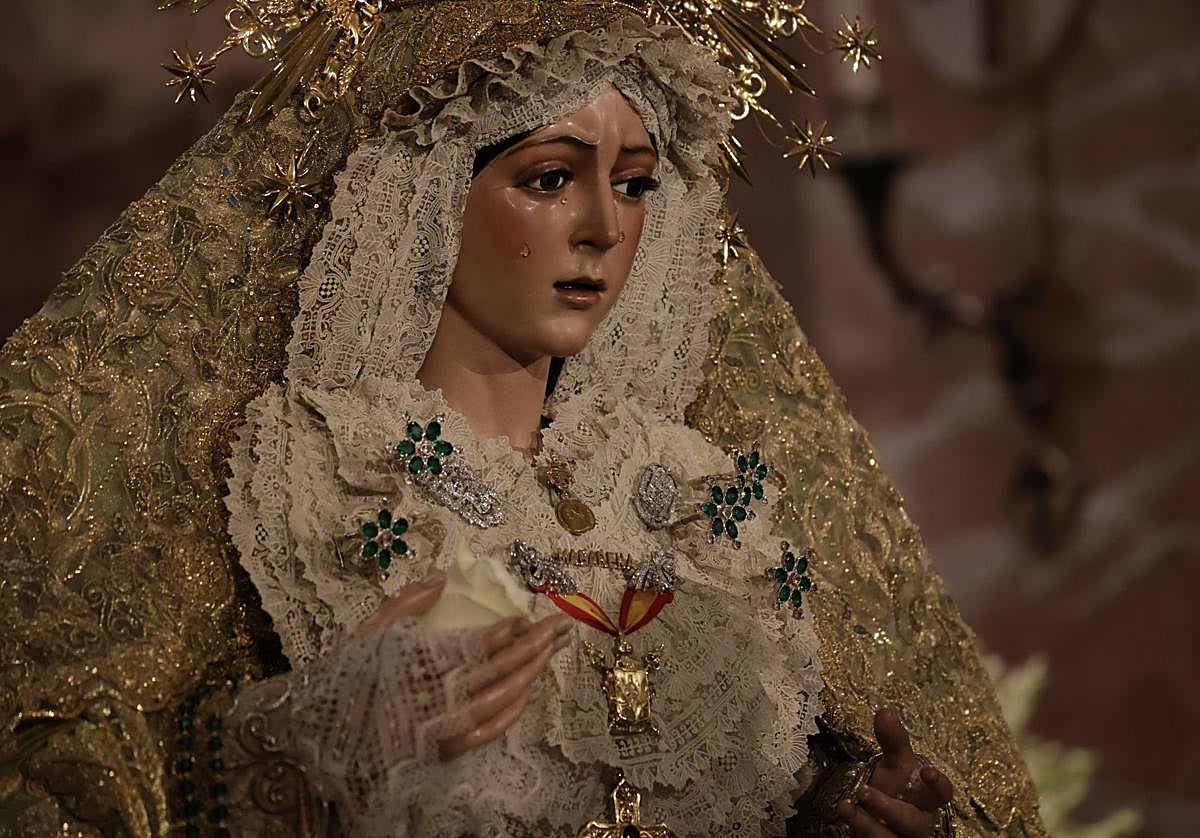 La Virgen de la Macarena, de vuelta a la basílica tras su restauración