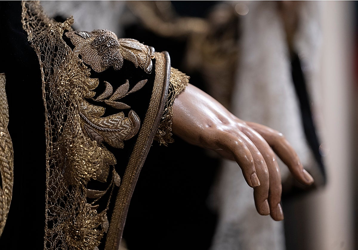 Mano de la Virgen de las Tristezas de la Vera Cruz