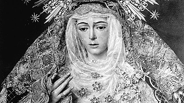 Front image - Comparing the Macarena through a century