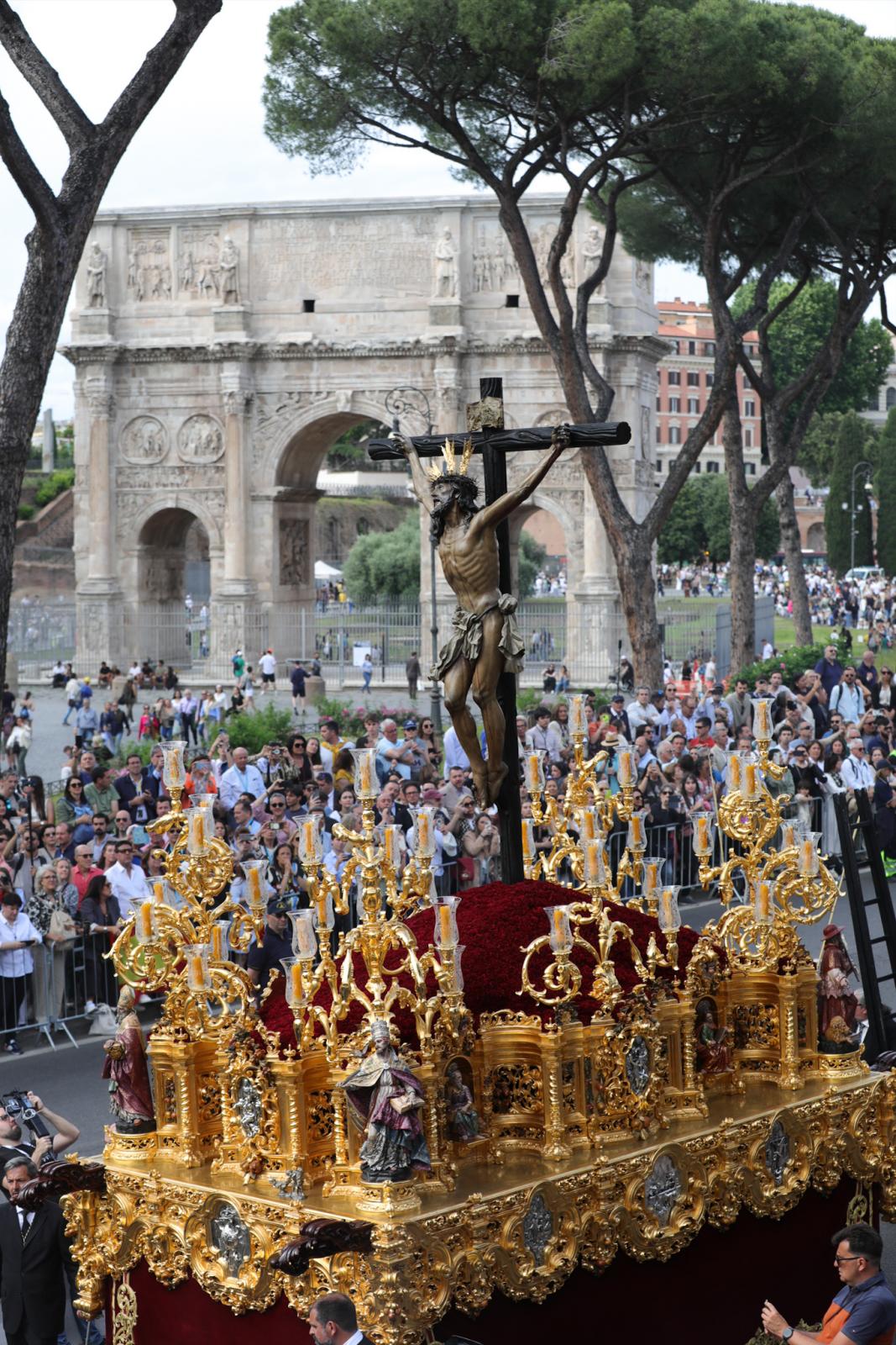 Cubo e Arco de Constantino
