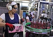 La ginebra rosa Puerto de Indias, comprada por la empresa guatemalteca ILG, propietaria de Ron Zacapa
