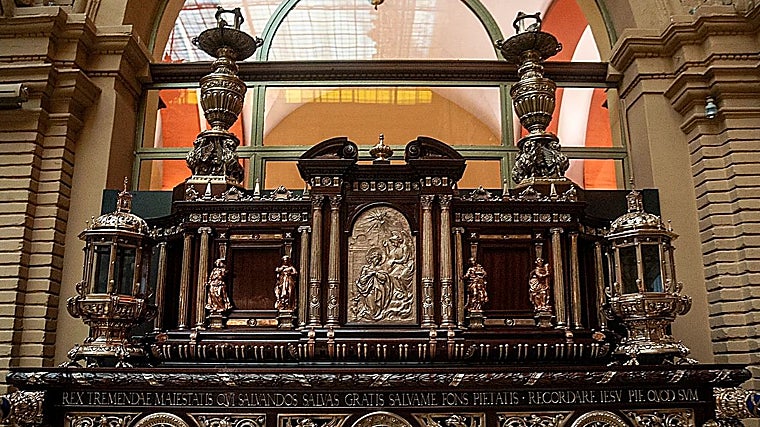 Doze sinos das confrarias de Sevilha em 2026