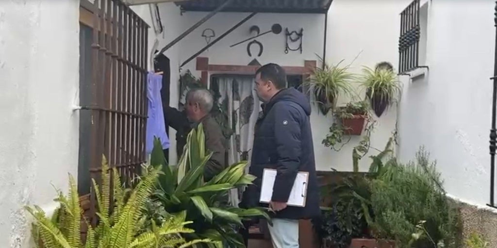 Regresan a sus hogares los 50 vecinos desalojados en Lora ante la amenaza de las crecidas