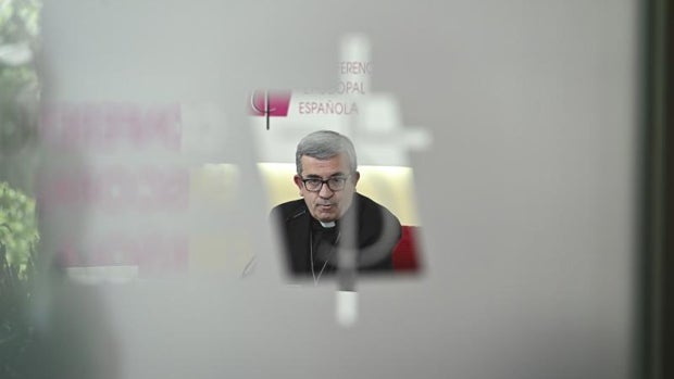 ¿Y si el próximo secretario general de los obispos fuera una mujer?