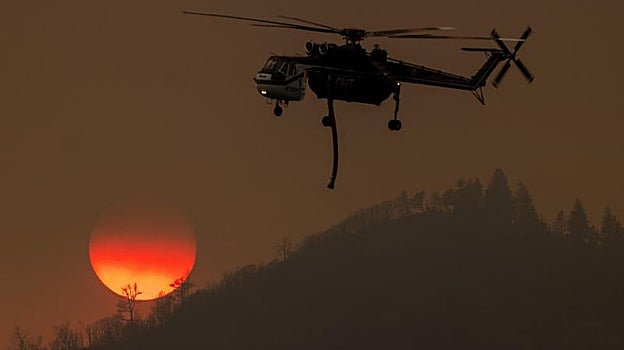 Desde hace días la penumbra y el humo ocultan el sol en esta zona de California