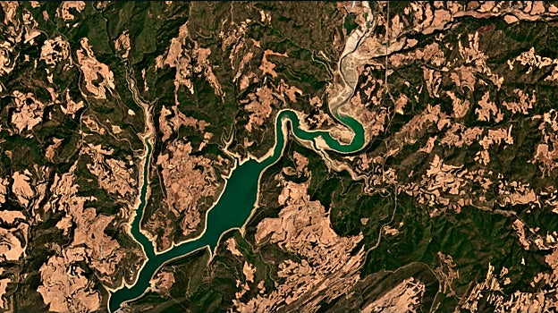 Imagen después - Imagen por satélite del embalse en julio de cada año