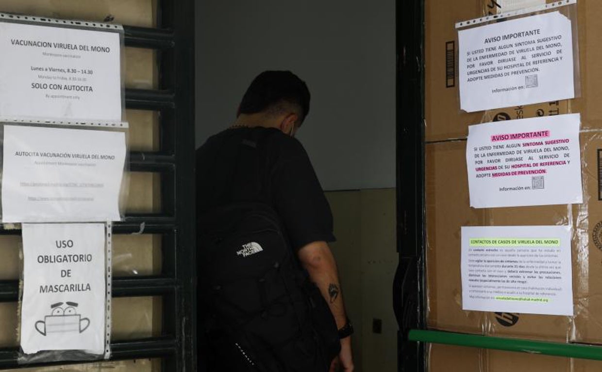 Madrid vacuna contra la viruela del mono en el Isabel Zendal