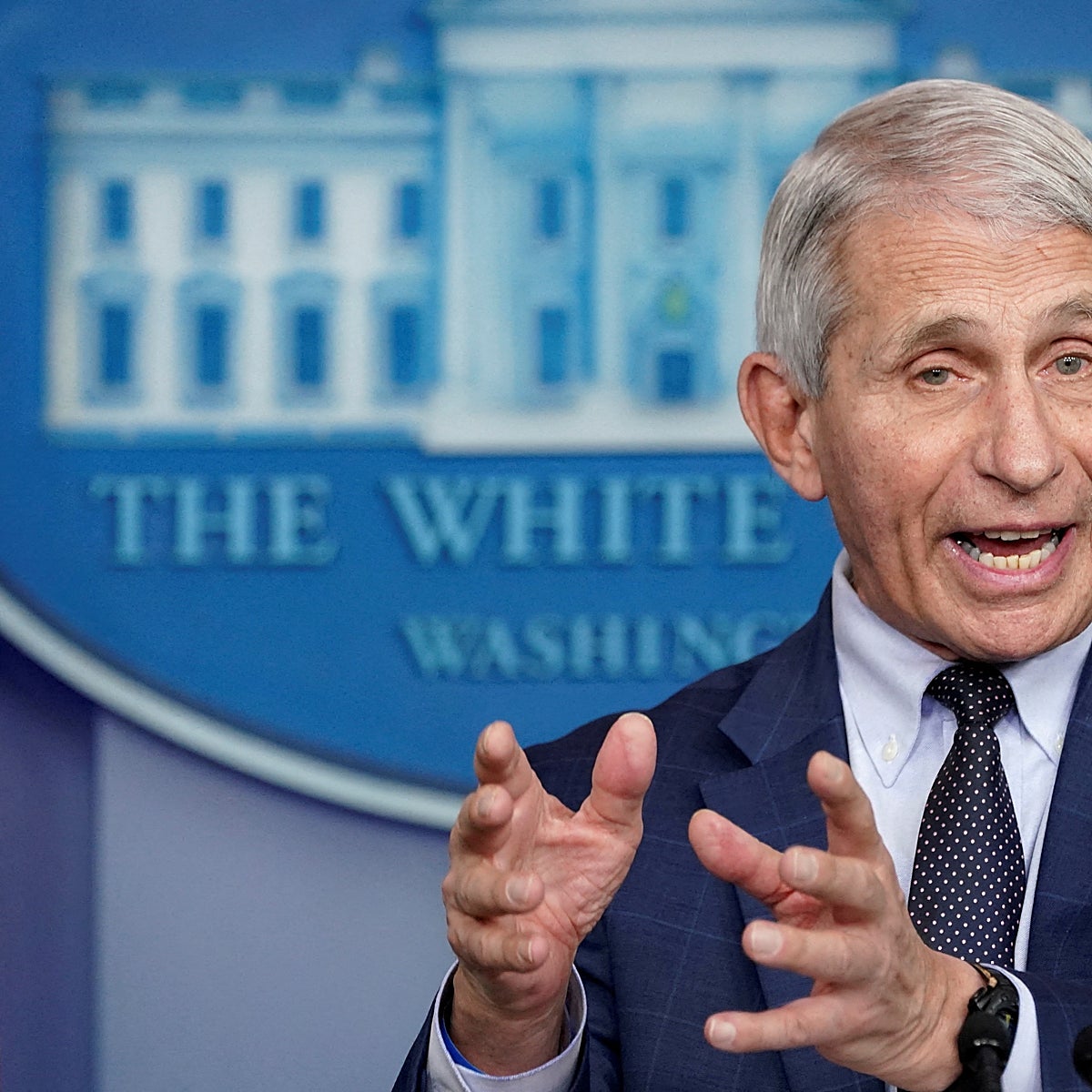 Fauci, la cara de la respuesta a la pandemia en EE.UU., deja el Gobierno