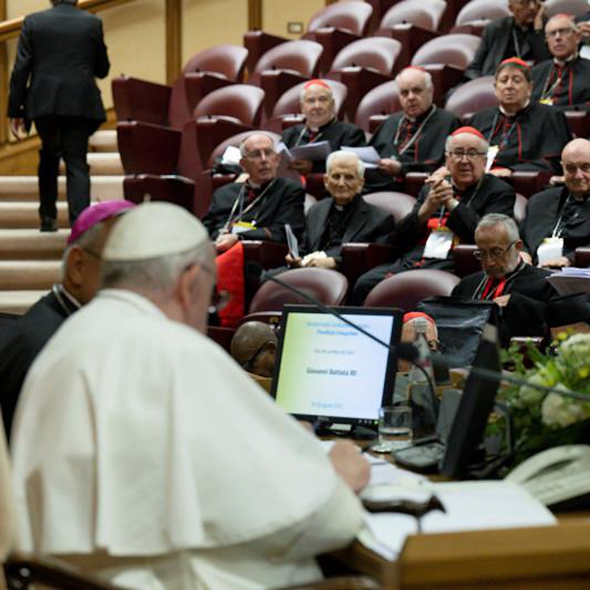 Los cardenales: «Esperamos tener Papa por mucho tiempo, esto no es un precónclave»
