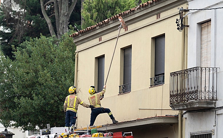 Imagen principal - La &#039;supercélula tormentosa&#039; formó un ciclón de pedrisco que cayó a 200 km/h
