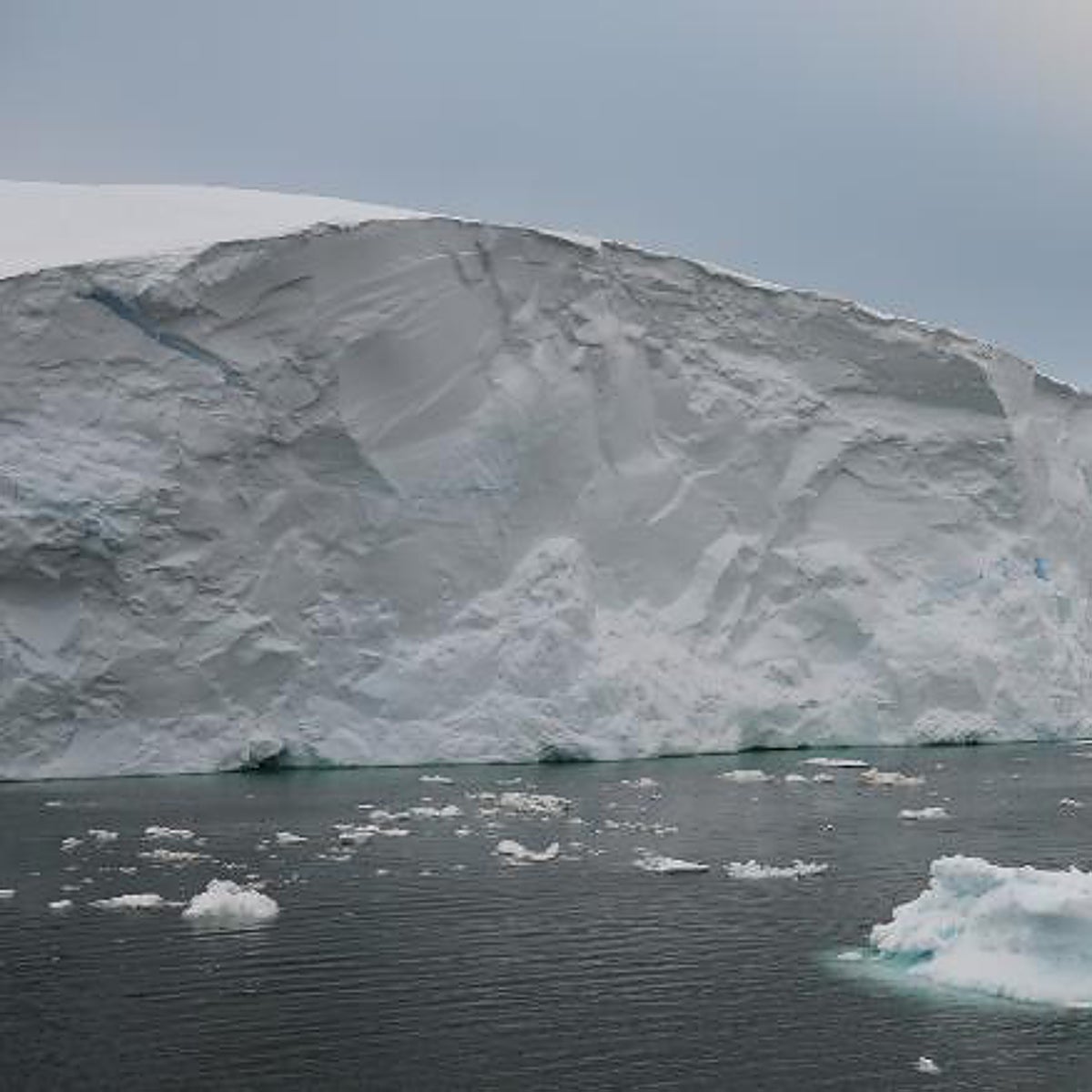 El 'glaciar del fin del mundo' retrocede y amenaza con incrementar tres metros el nivel del mar