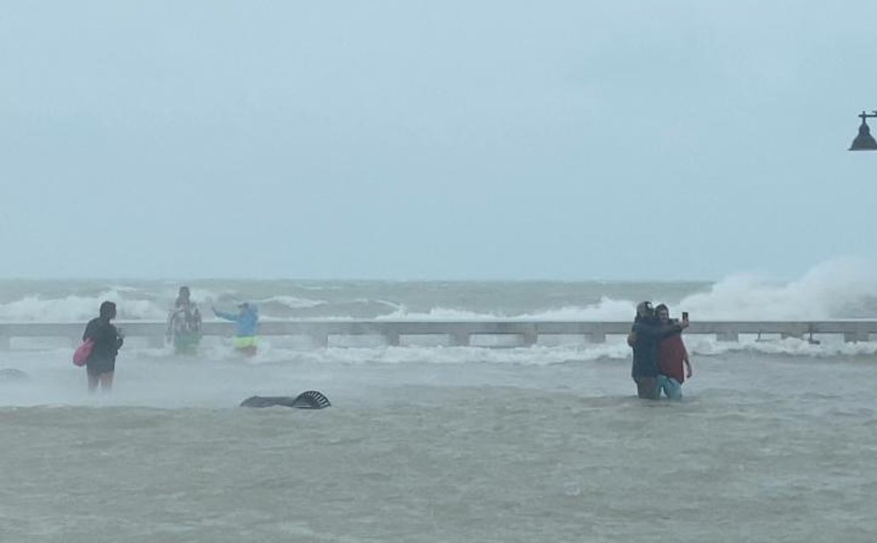 Las imágenes del avance del huracán Ian, uno de los mas fuertes de los últimos años