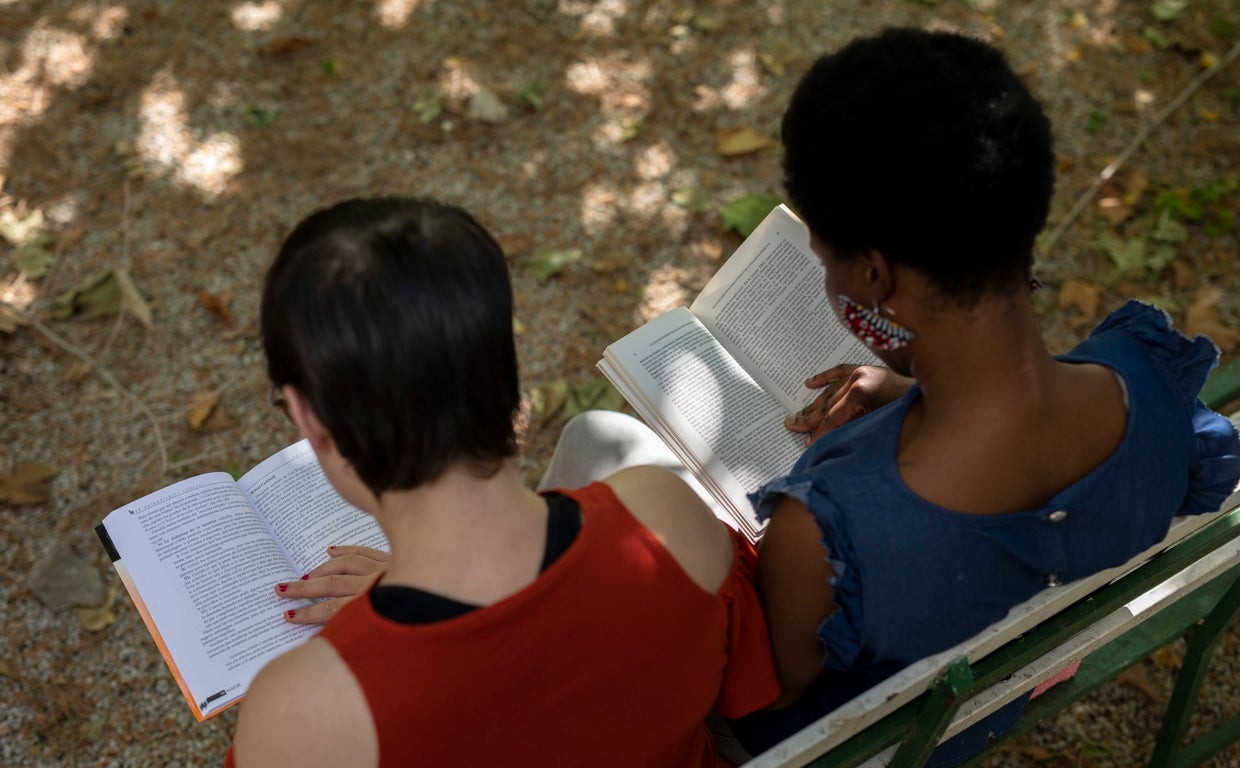 Latinas y africanas son las mujeres más tratadas en nuestro país, según el informe de Proyecto Esperanza