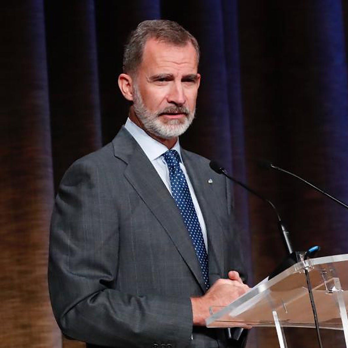 ERC, PNV y Bildu quieren borrar al Rey de la expedición de títulos universitarios