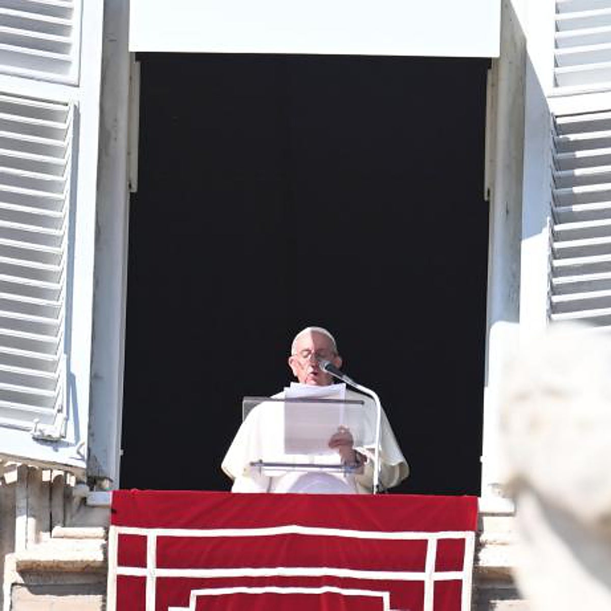 El Papa explica que viaja el jueves a Baréin «bajo la bandera del diálogo» con el mundo musulmán
