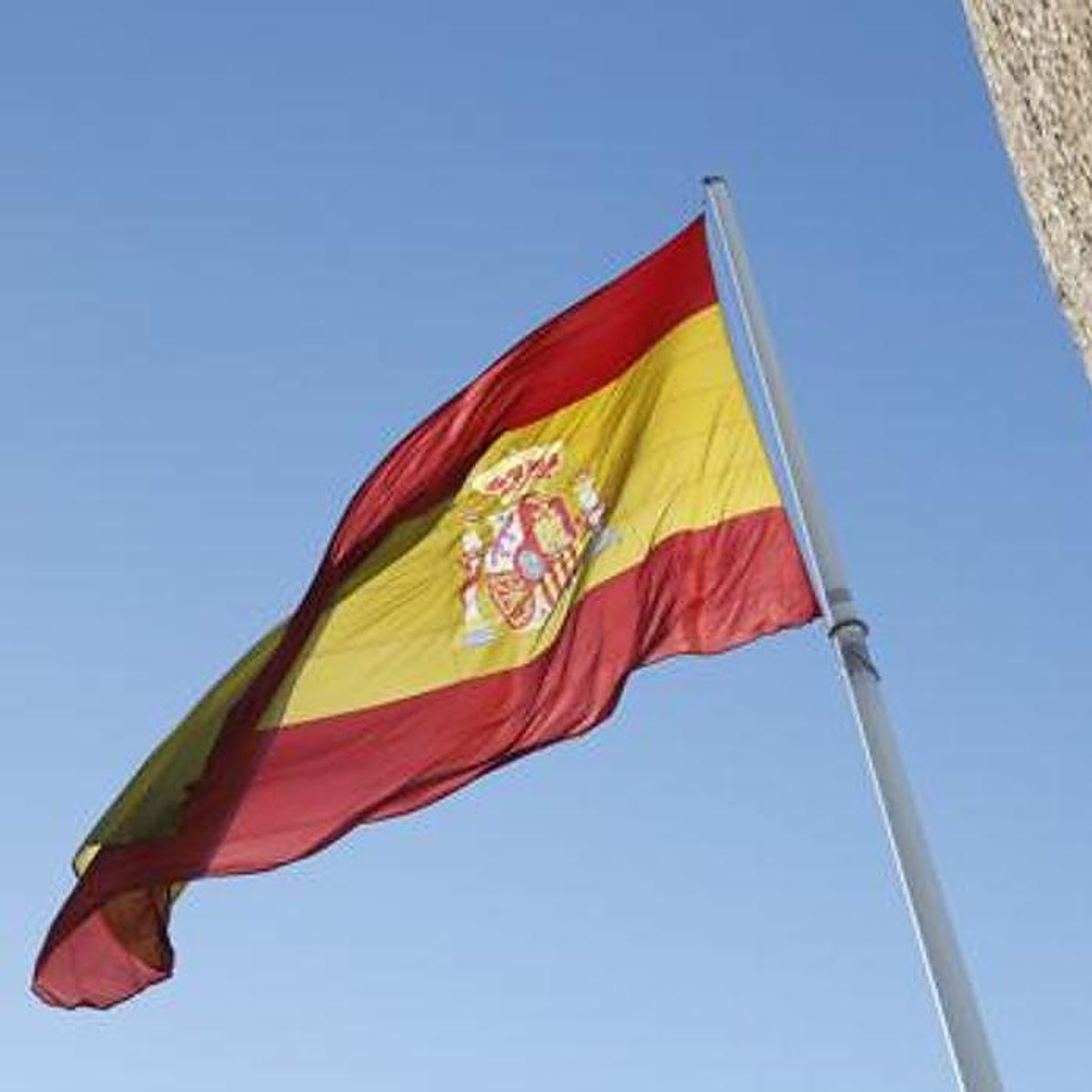 «Es inconcebible que un símbolo constitucional pueda romper las normas de convivencia de un centro»