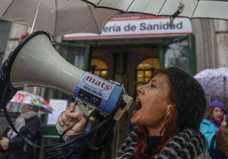 Hasta dos días para conseguir una cama en las urgencias de un hospital